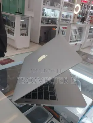 Photo - New Laptop Apple MacBook 2010 16GB Intel Core i5 SSD 512GB