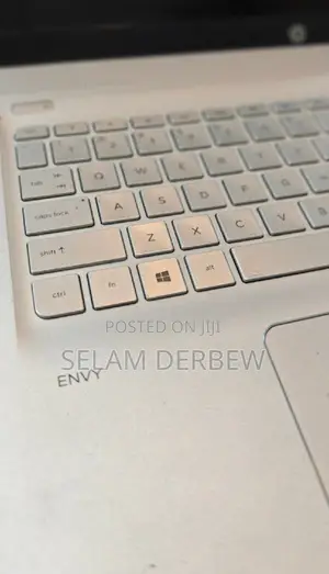 New Laptop HP Envy 6 8GB Intel Core I5 HDD+SSD 1T