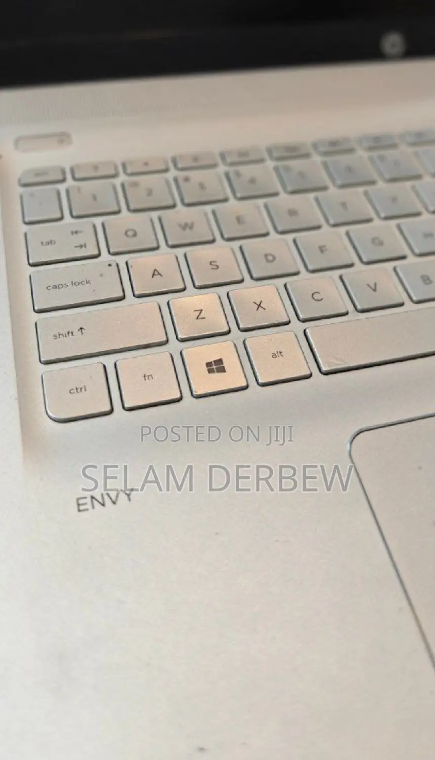 New Laptop HP Envy 6 8GB Intel Core I5 HDD+SSD 1T