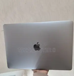 New Laptop Apple MacBook Pro 2017 16GB Intel Core I5 SSD 256GB