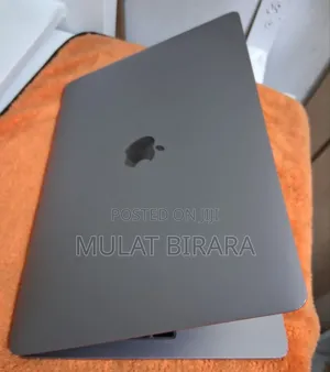 Photo - New Laptop Apple MacBook Pro 2017 16GB Intel Core I5 SSD 256GB