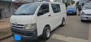 Photo - Toyota HiAce 2007 White