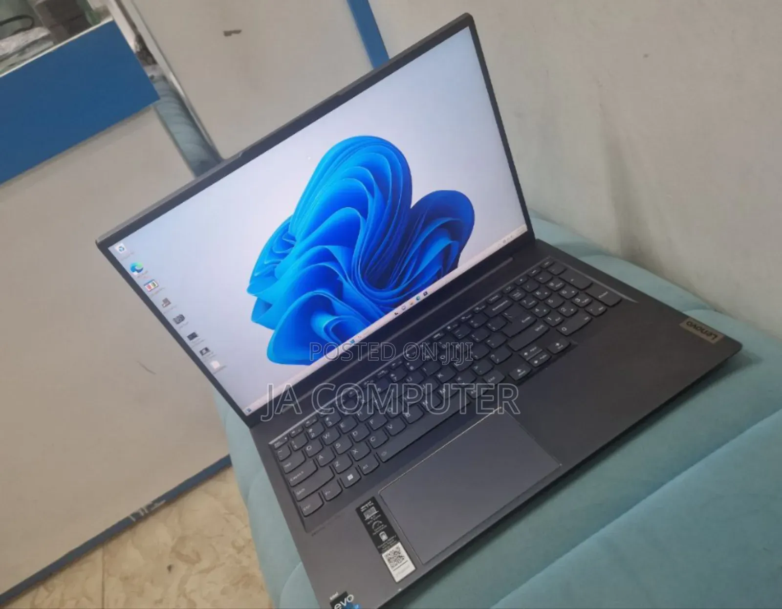 New Laptop Lenovo 32GB Intel Core I7 SSD 1T