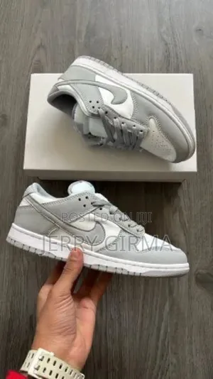 Nike Sb Dunk Low Grey