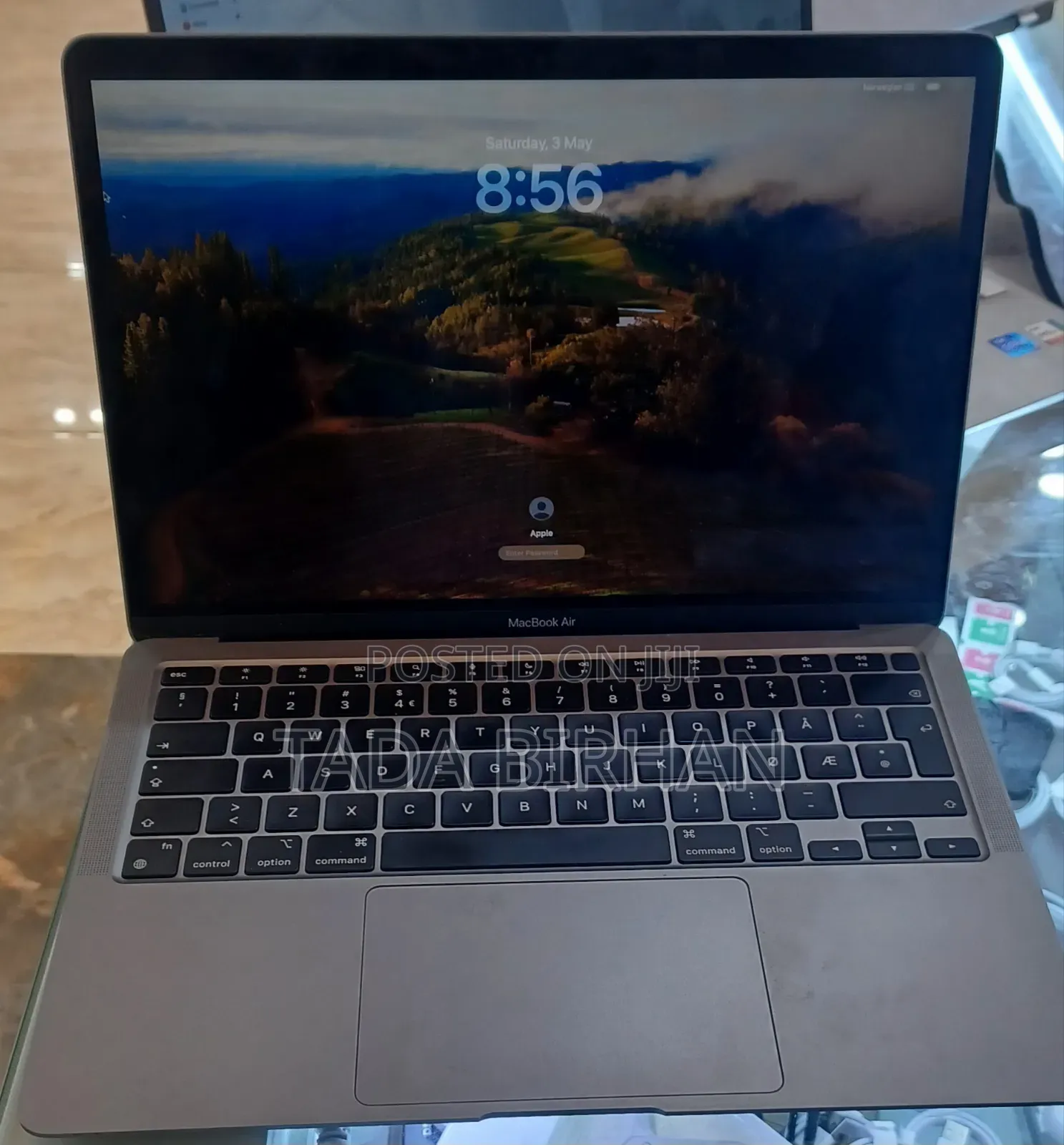 New Laptop Apple MacBook Air 2020 M1 8GB Intel Core I7 SSD 256GB