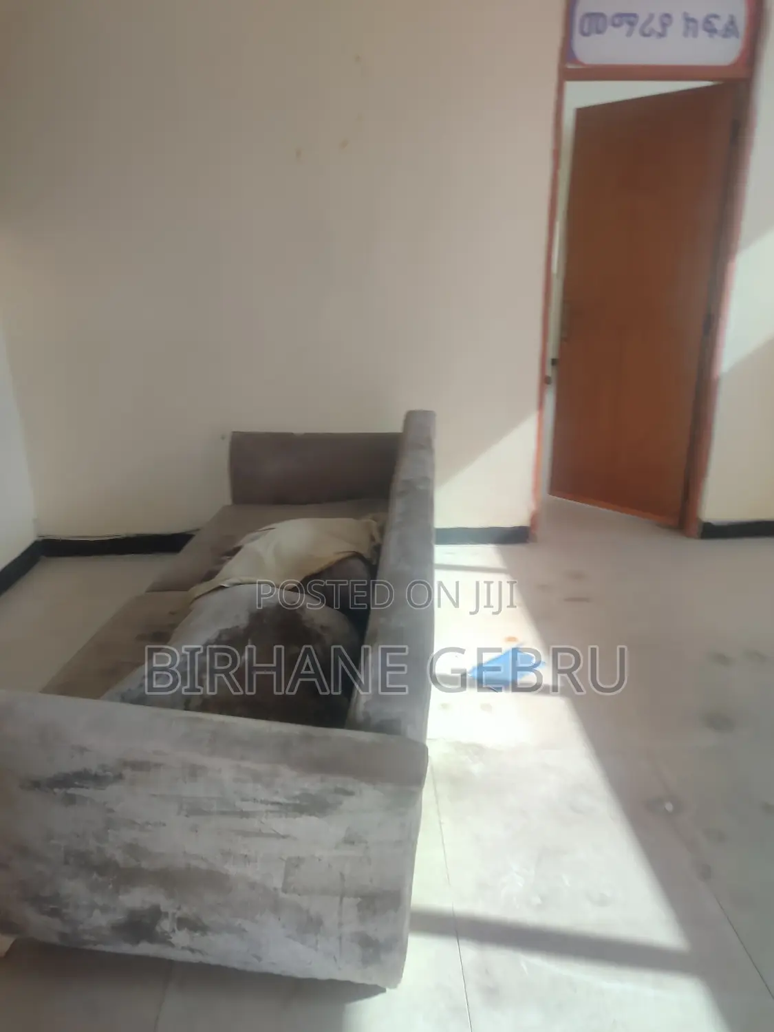 Complex Apartiment Rent for Spa Training, Insurance and Othe