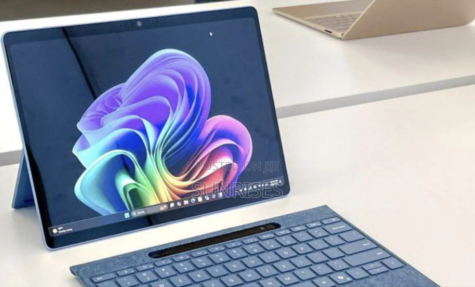 New Microsoft Surface Pro 11th Edition, a Copilot+ PC 16GB SSD 512GB