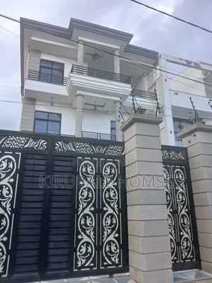 8bdrm Villa in Bole for sale