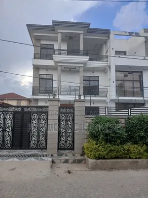 8bdrm Villa in Bole for sale