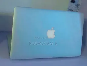 New Laptop Apple MacBook 4GB Intel Core I5 SSD 256GB