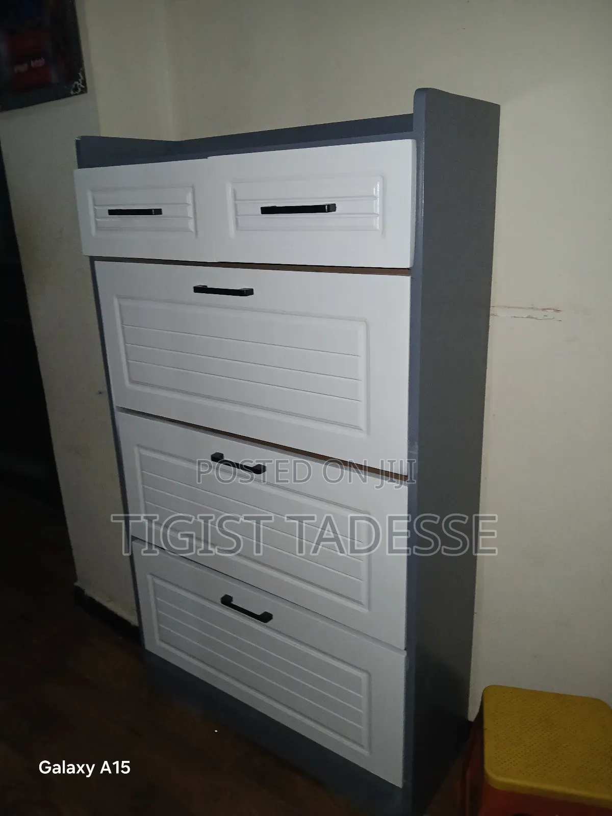 ጫማ መደርደርያ 80*140