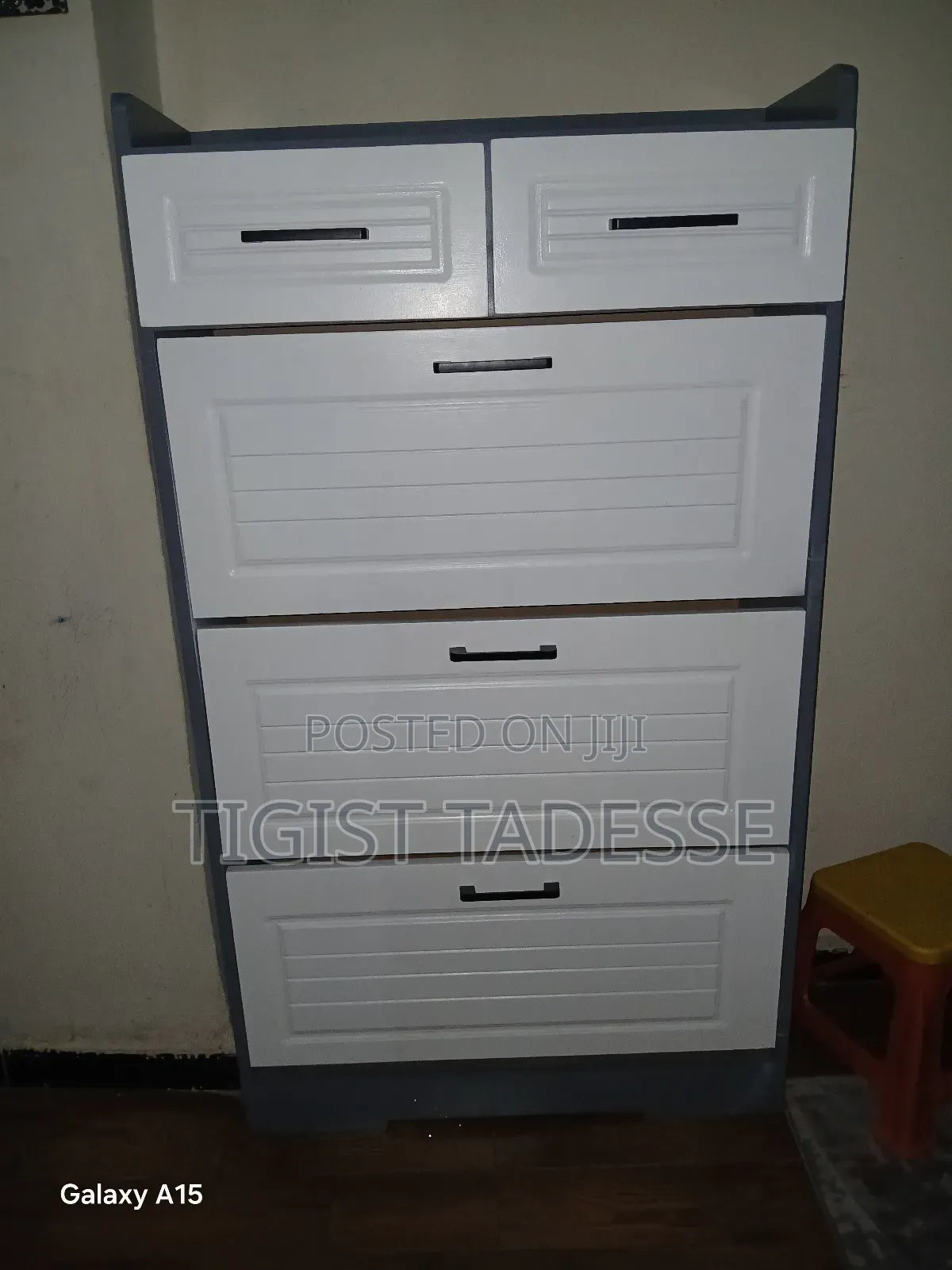 ጫማ መደርደርያ 80*140