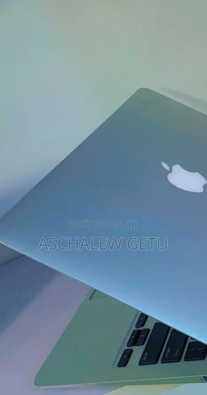 New Laptop Apple MacBook 2013 4GB Intel Core I5 SSD 256GB