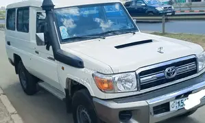 Toyota Land Cruiser 2019 White