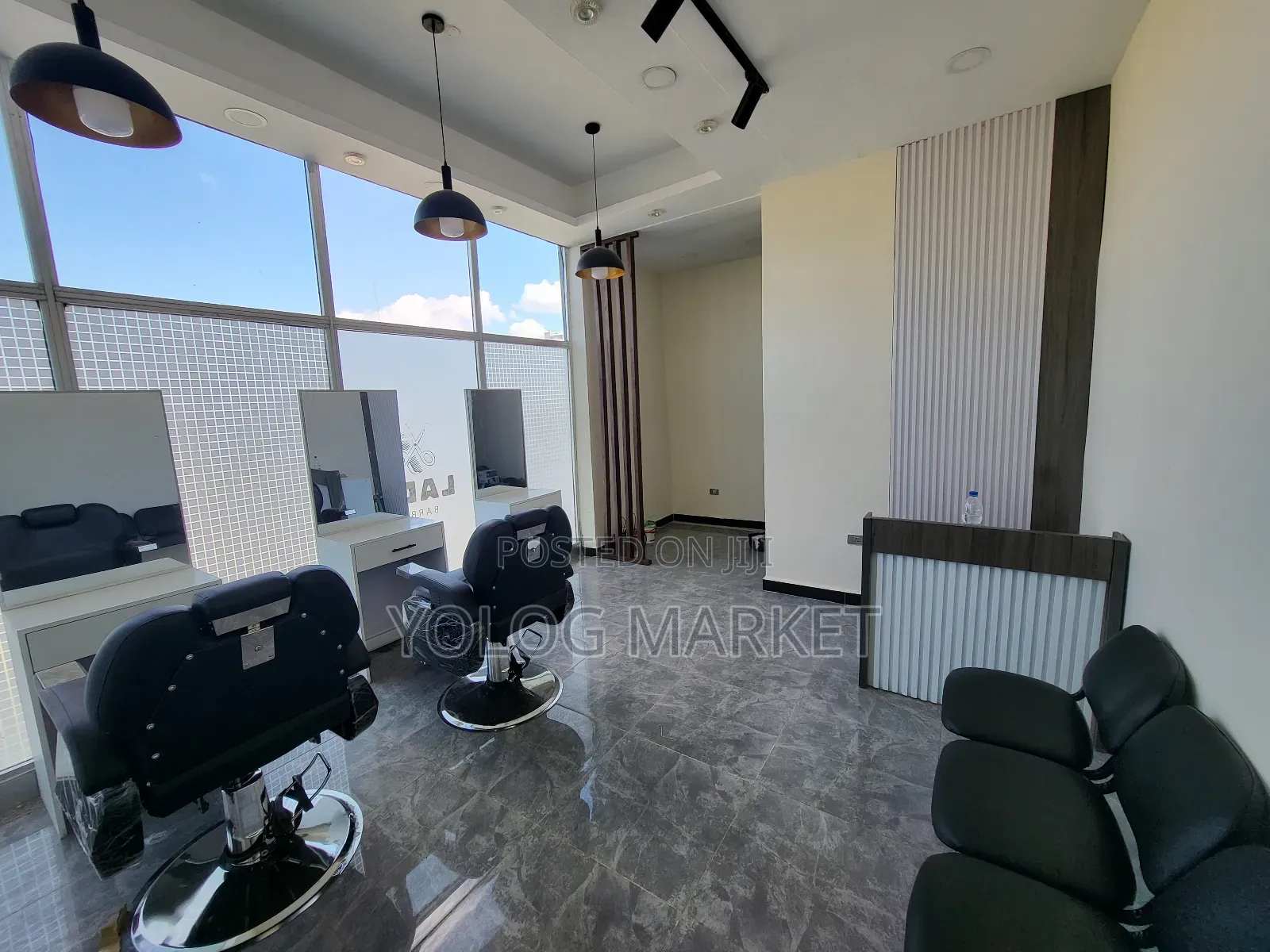 Barbershop for Sale የሚሸጥየሚሸጥ ሙሉ የወንዶች ፀጉር ቤት ዕቃ