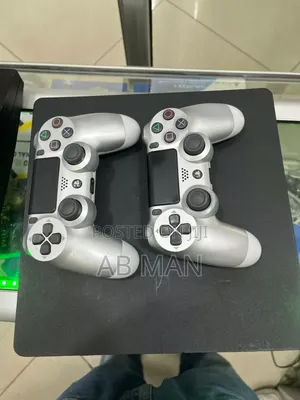 Photo - Playstation 4 Slim