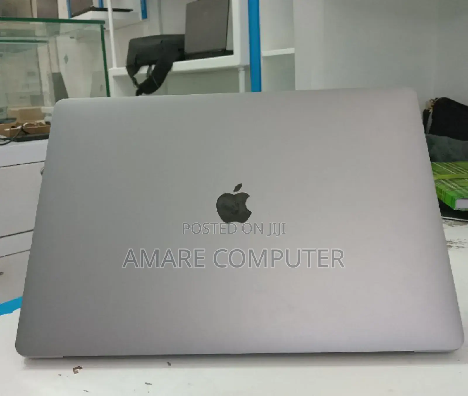 New Laptop Apple MacBook Pro 2019 16GB Intel Core I7 SSD 512GB