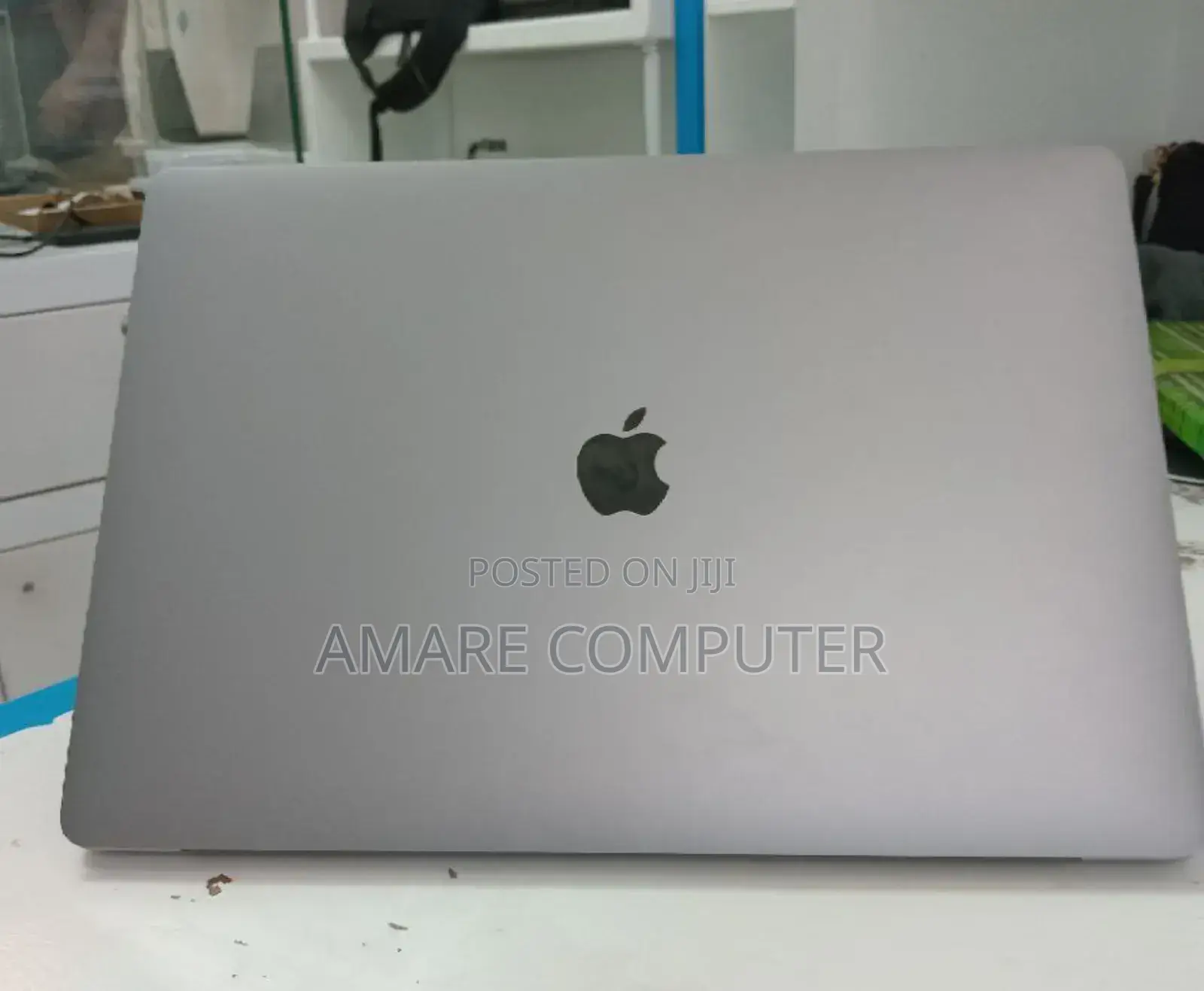 New Laptop Apple MacBook Pro 2019 16GB Intel Core I7 SSD 512GB