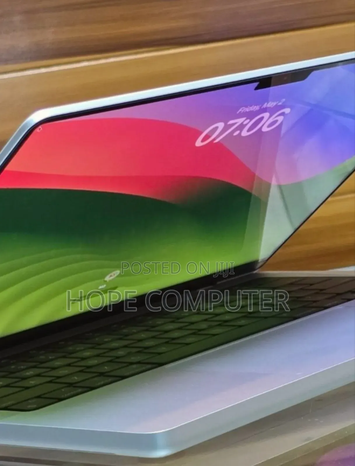 New Laptop Apple MacBook Pro 2023 M3 14-Inch 8GB Apple M3 SSD 512GB