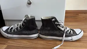 Used Bonda Original Black Converse N.38