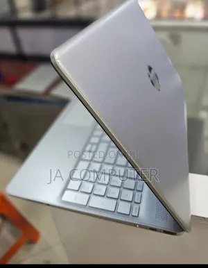 New Laptop HP Stream Notebook 12GB Intel Core I5 SSD 256GB