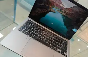 Photo - New Laptop Apple MacBook Pro 2022 M2 8GB Apple M2 SSD 256GB