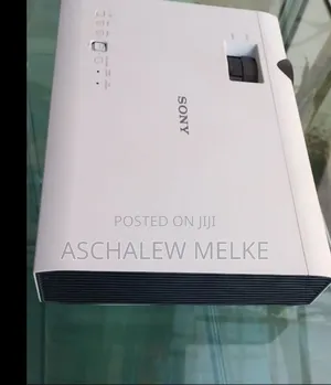 Brand New Sony Projector Model Name VPL-Dx100 Hardware I