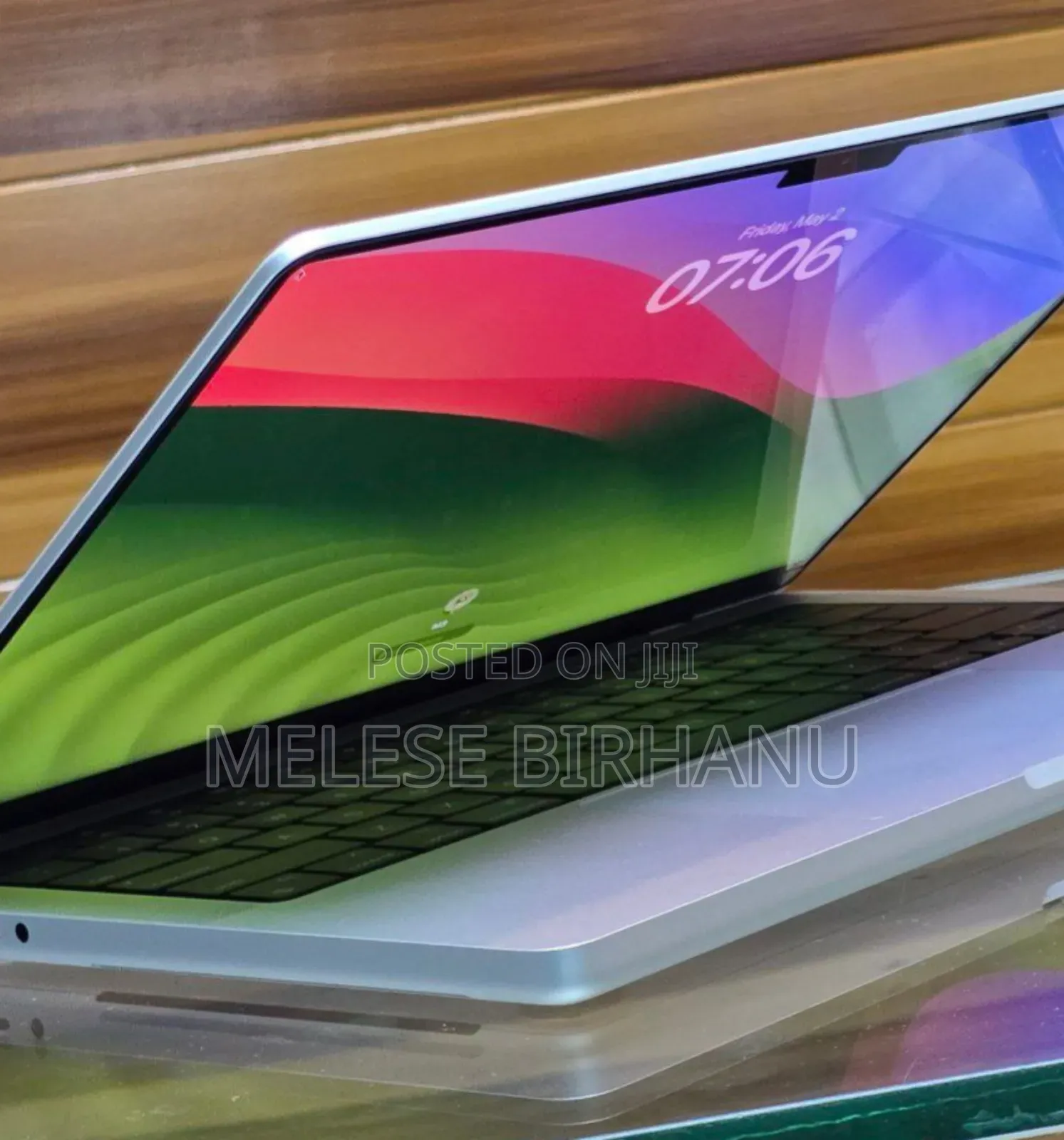 New Laptop Apple MacBook 8GB Apple M3 SSD 512GB