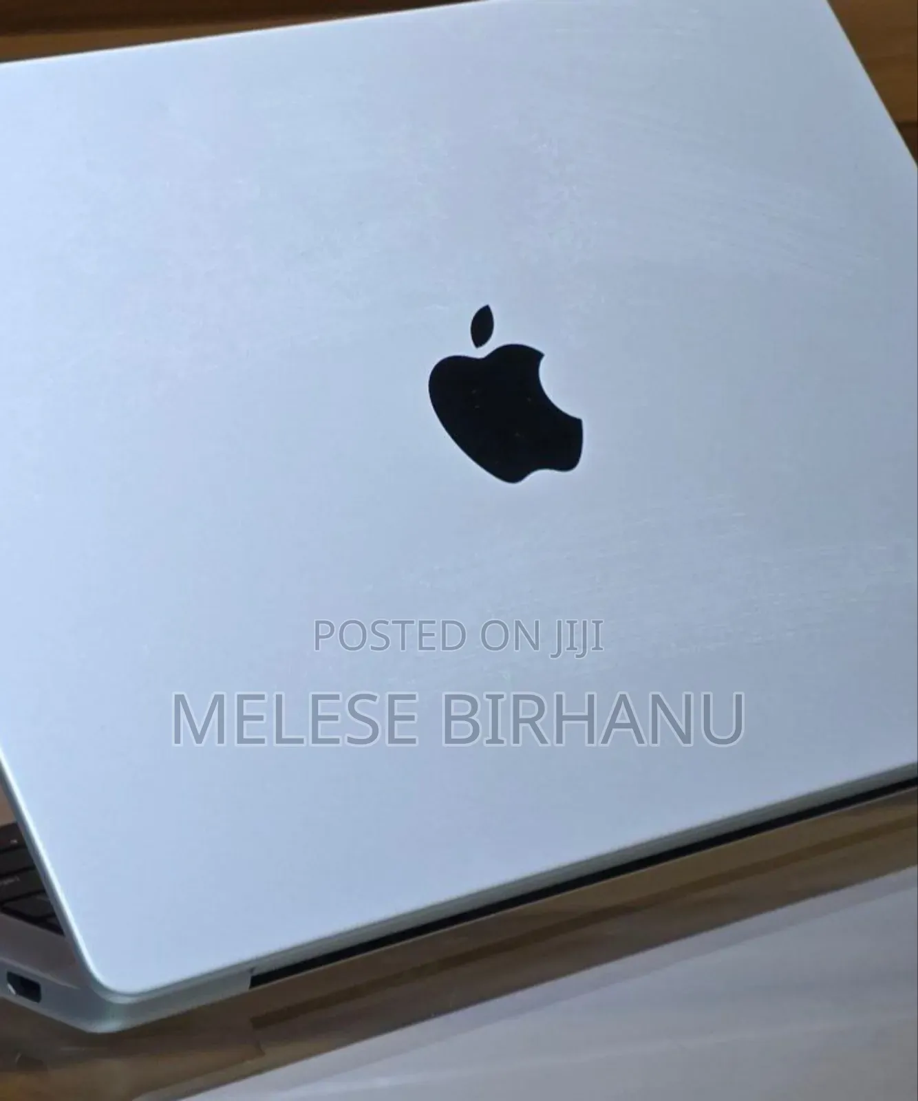 New Laptop Apple MacBook 8GB Apple M3 SSD 512GB