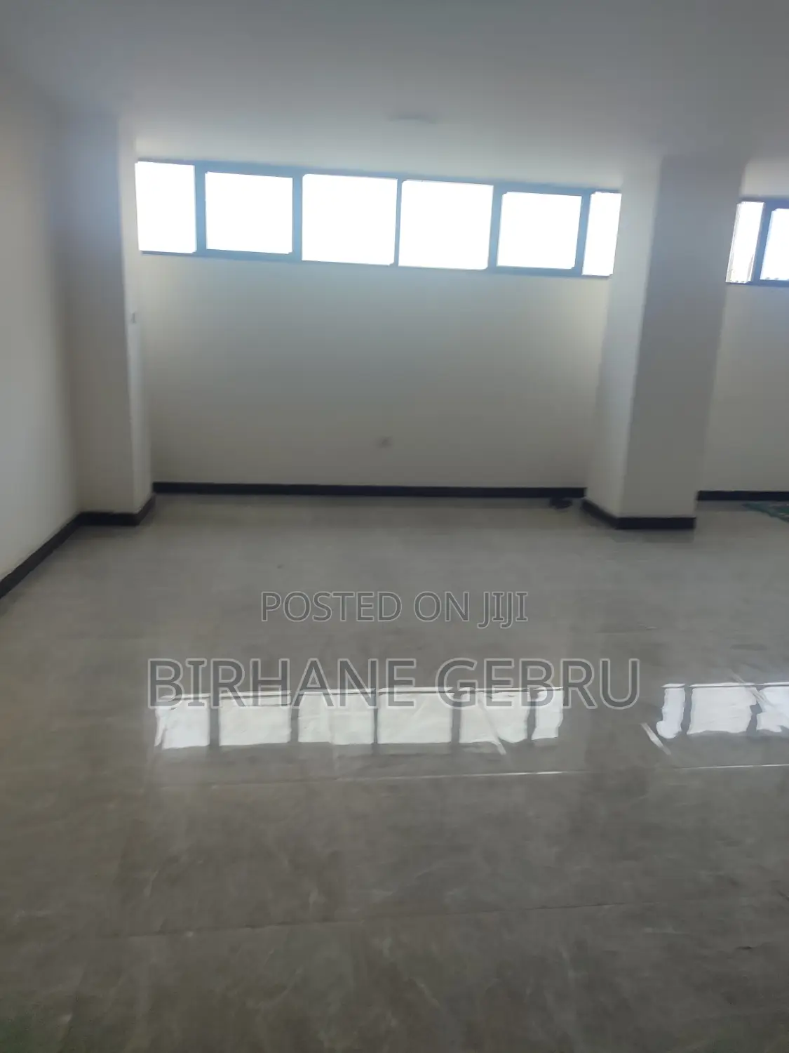 Complex Apartiment Rent for Gym or Office