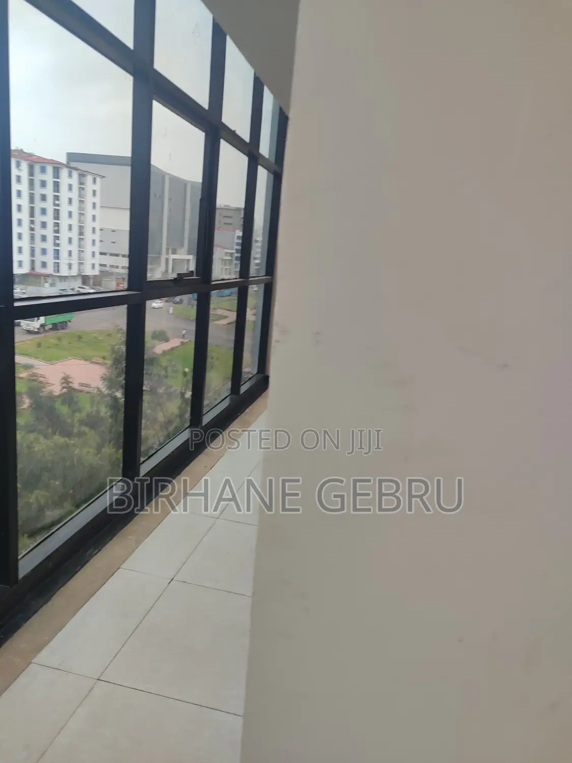 Complex Apartiment Rent for Gym or Office