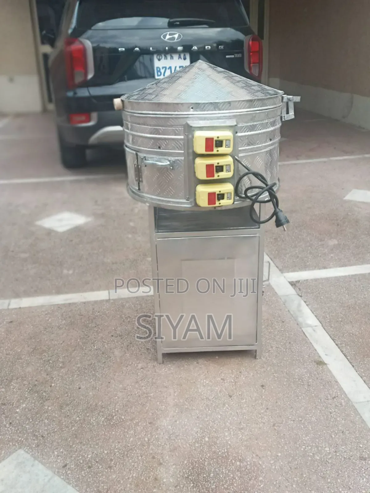 የእንጀራ መጋገሪያ ምጣድ እና ድፎ መድፊያ በአንድ ላይ