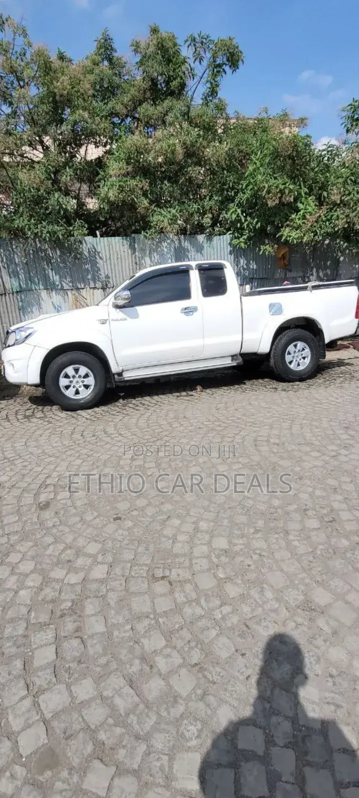 Toyota Hilux 2010 White
