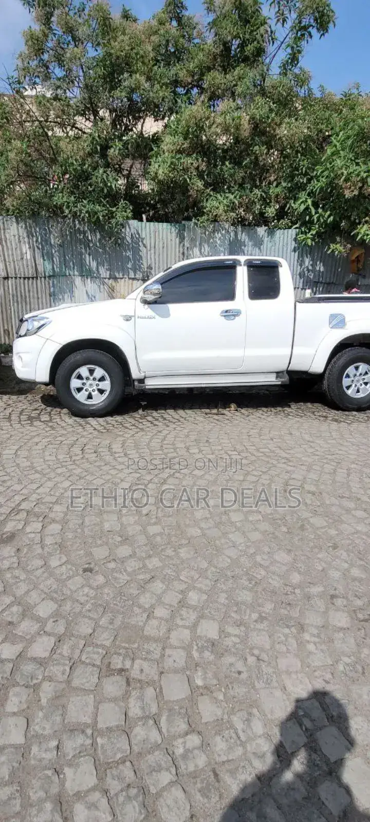 Toyota Hilux 2010 White