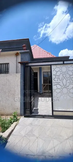 Photo - Furnished 5bdrm House in የሚሻጥ ቪላ ቤት, Oromia-Finfinne for sale