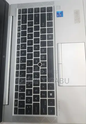 New Laptop HP EliteBook 840 G8 16GB Intel Core I7 SSD 512GB