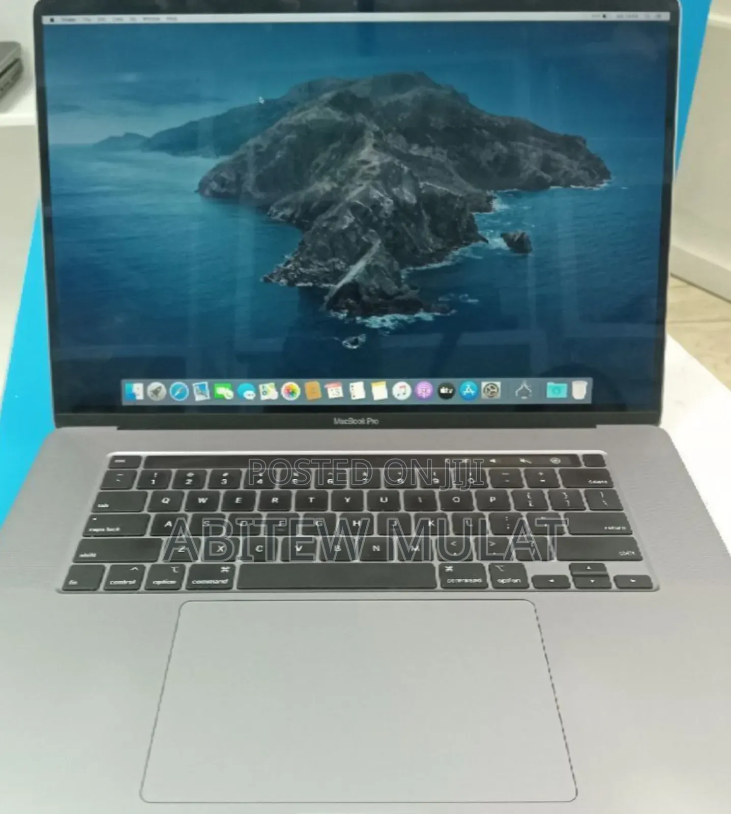 New Laptop Apple MacBook Pro 2019 16GB Intel Core I7 SSD 512GB