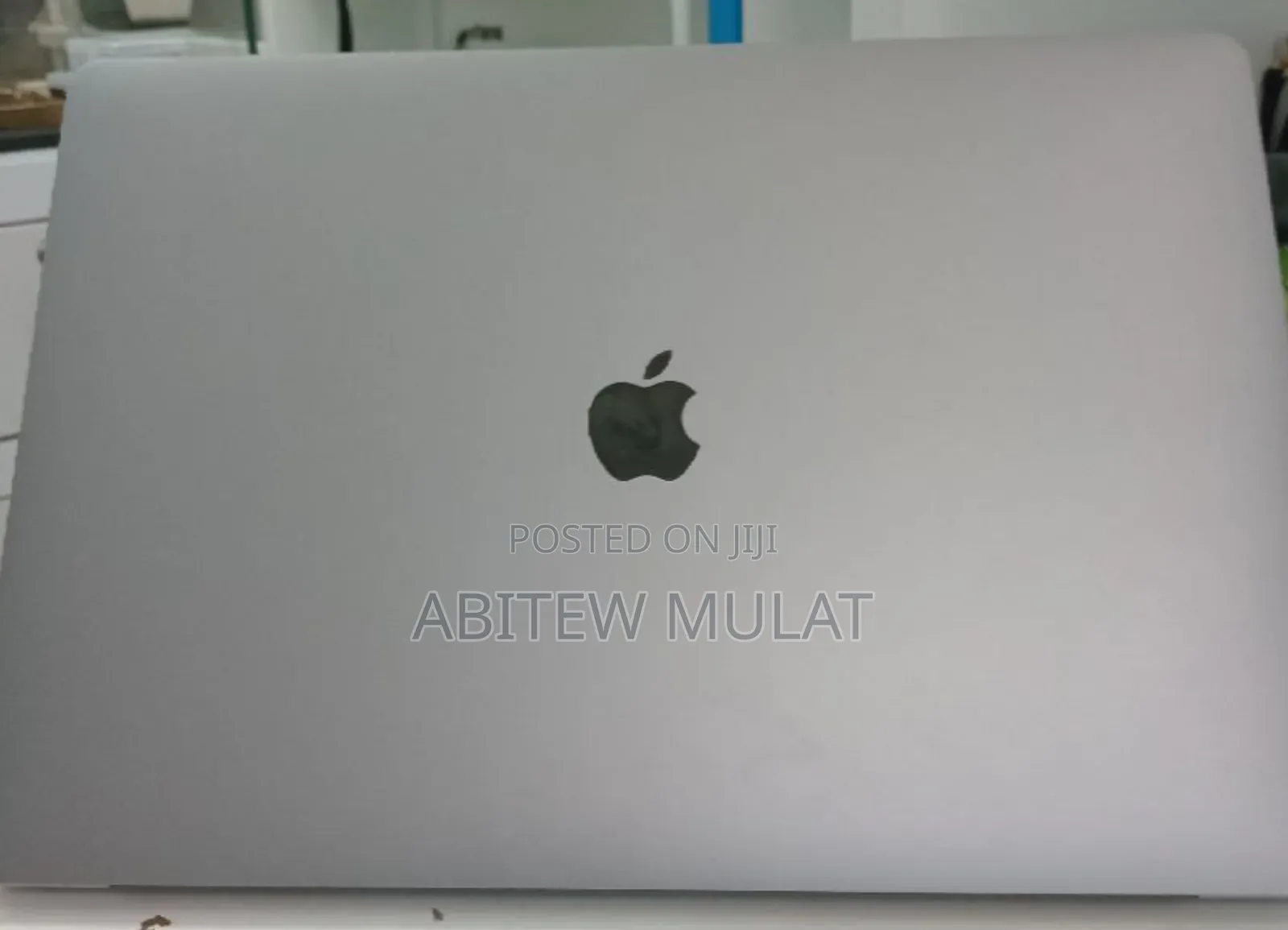 New Laptop Apple MacBook Pro 2019 16GB Intel Core I7 SSD 512GB