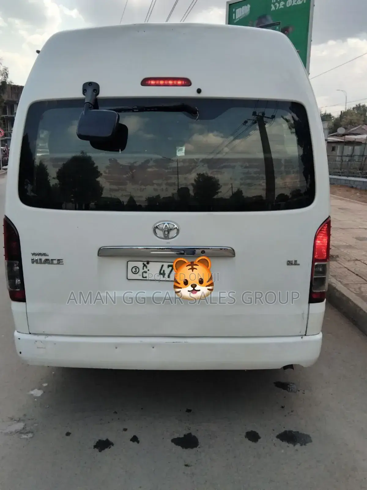 Toyota HiAce 2016 White
