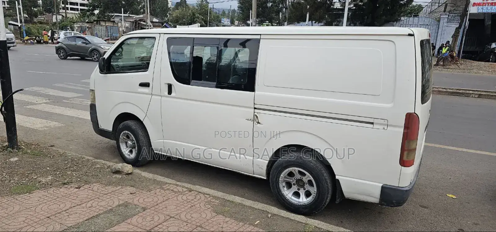 Toyota HiAce 2008 White