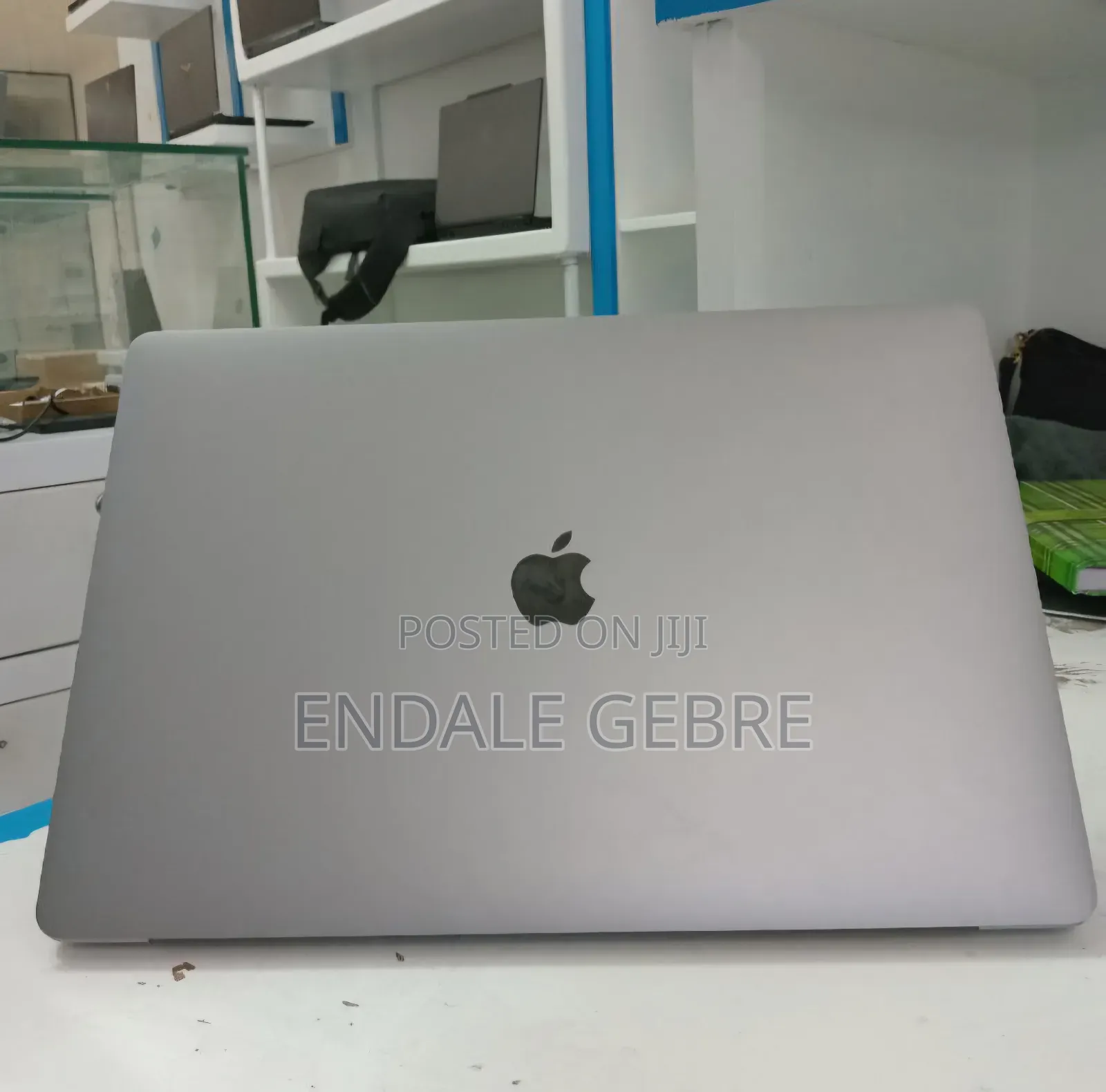 New Laptop Apple MacBook Pro 2017 16GB Intel Core I7 SSD 512GB