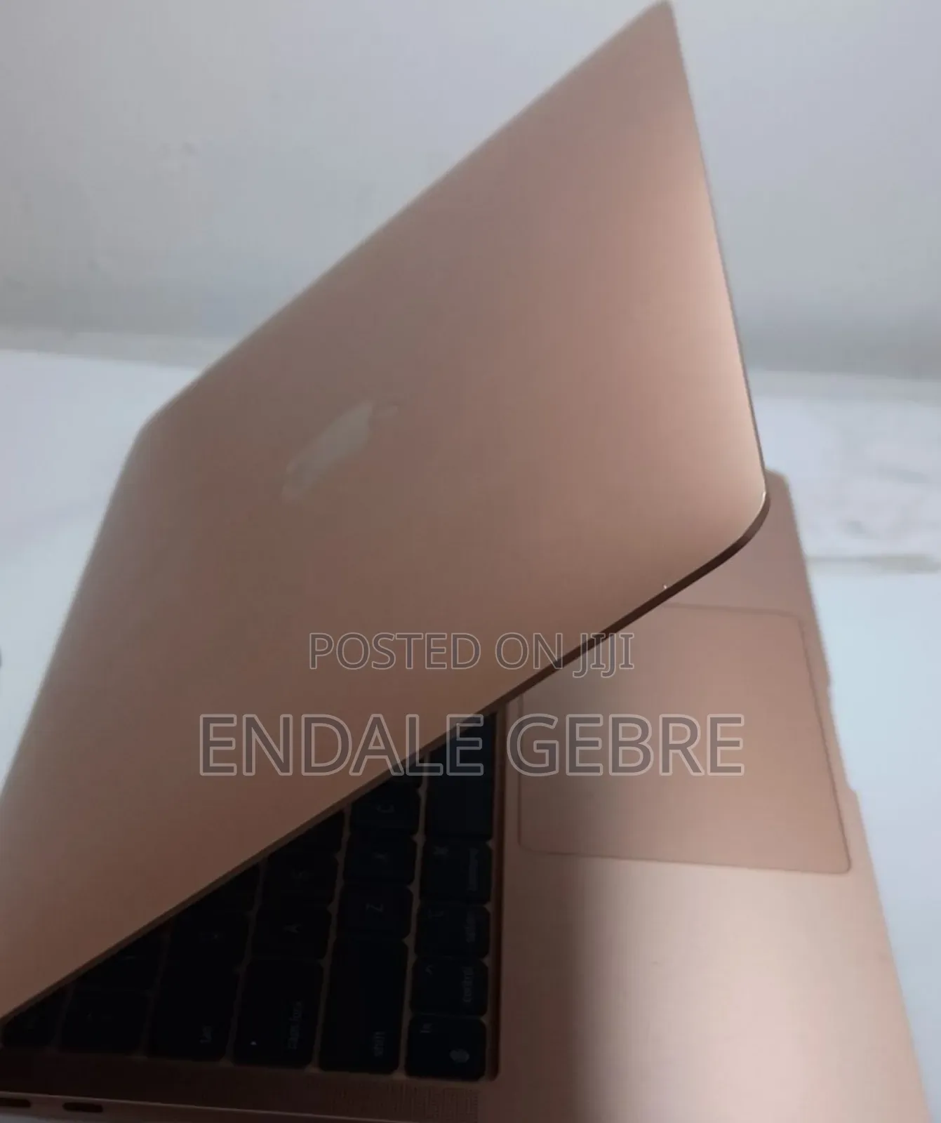 New Laptop Apple MacBook Air 2020 M1 8GB Apple M1 SSD 256GB