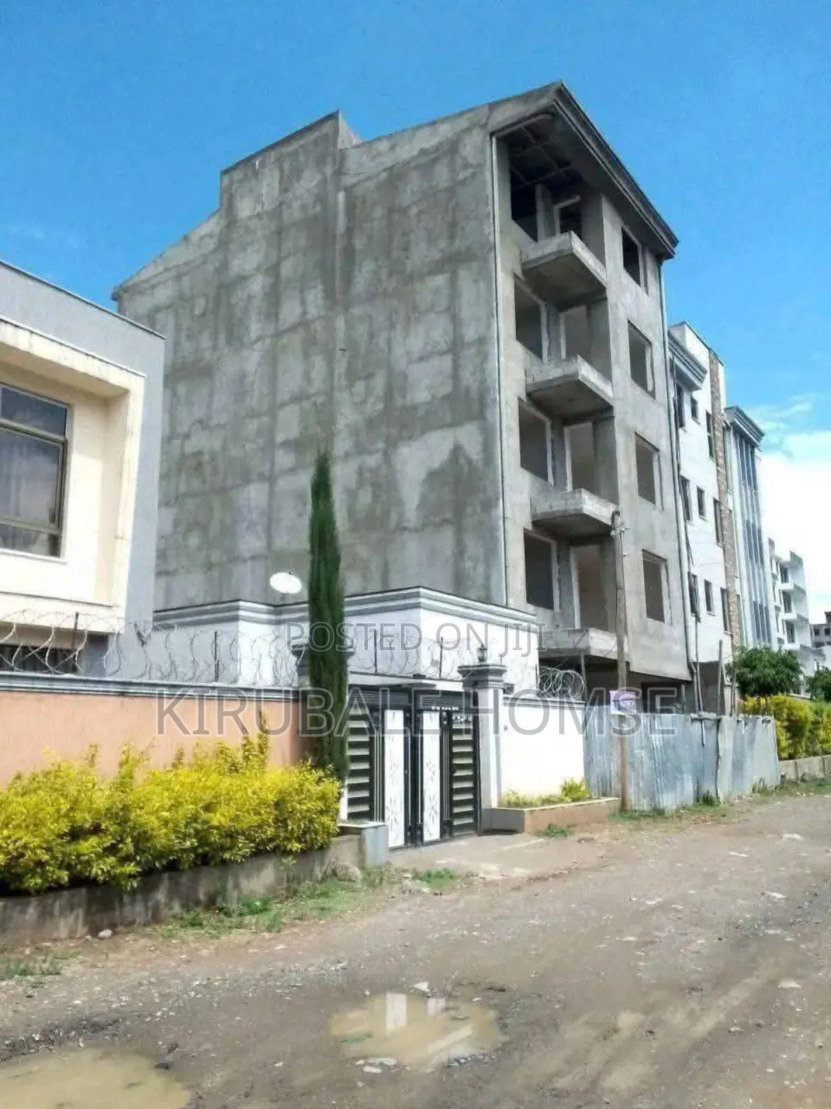 8bdrm Villa in Bole for sale