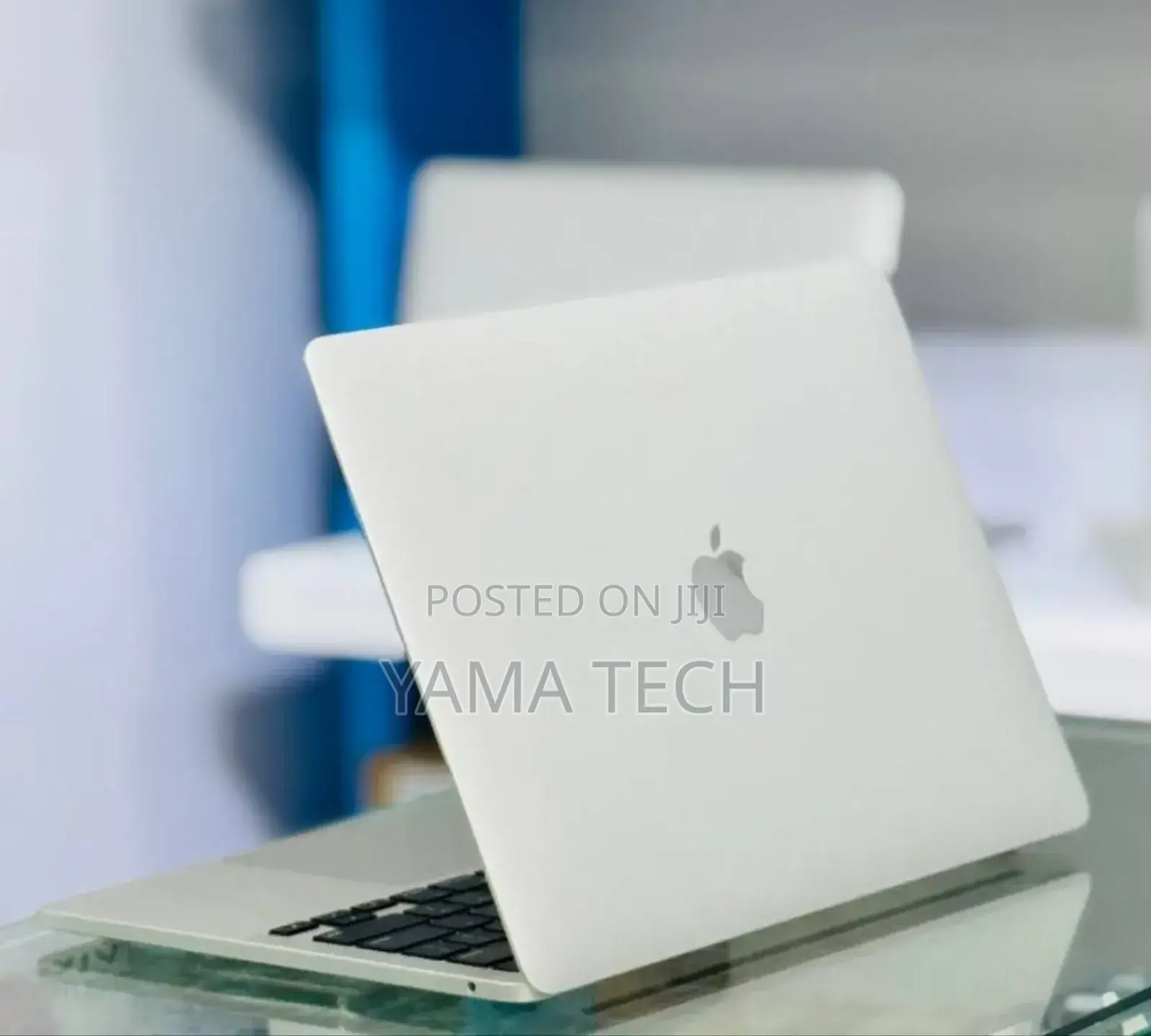 New Laptop Apple MacBook Air 2022 M2 8GB Apple M2 SSD 512GB