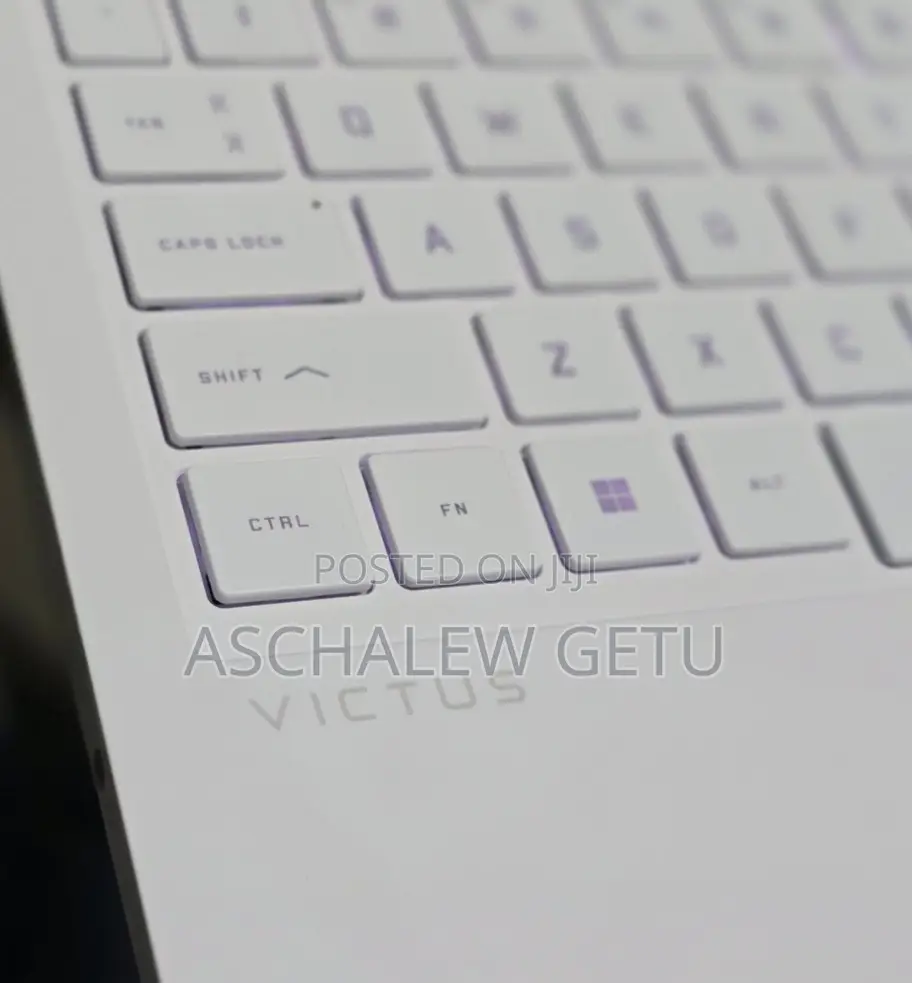 New Laptop HP Victus 15 16GB AMD Ryzen 7 SSD 1T