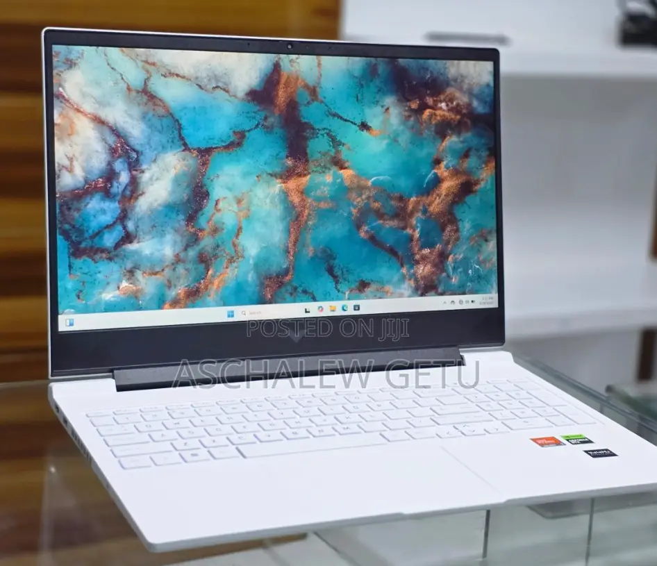 New Laptop HP Victus 15 16GB AMD Ryzen 7 SSD 1T