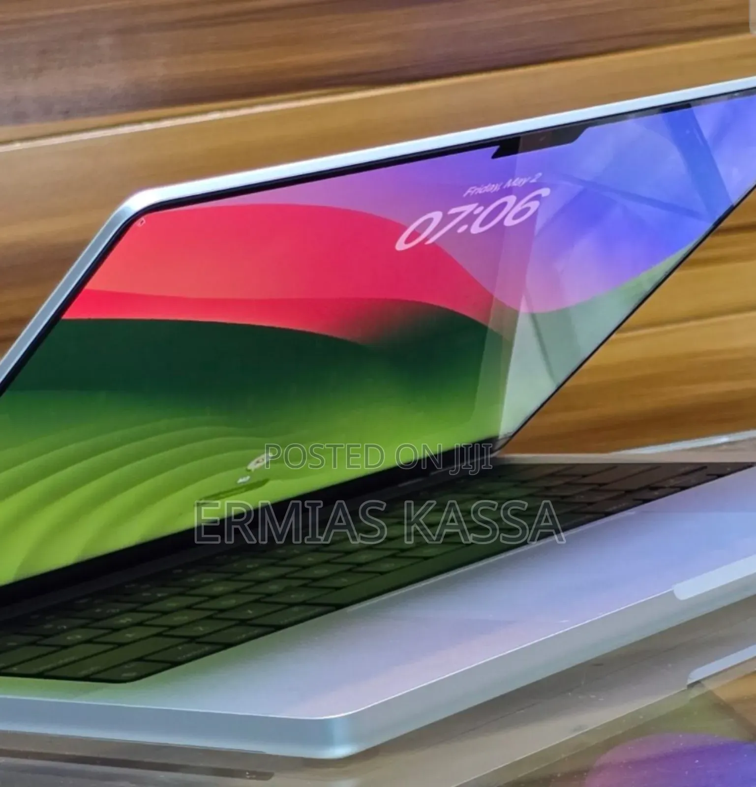 New Laptop Apple MacBook Pro 2023 M3 14-Inch 8GB Apple M3 SSD 512GB