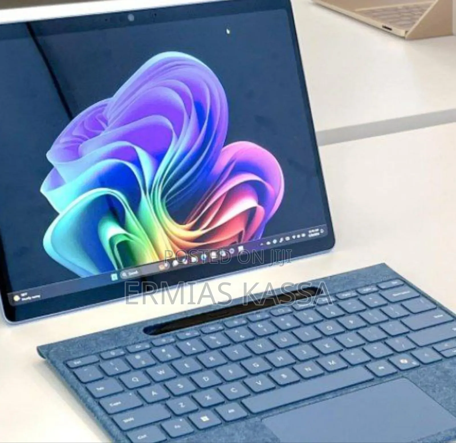 New Microsoft Surface Pro 11th Edition, a Copilot+ PC 16GB SSD 512GB