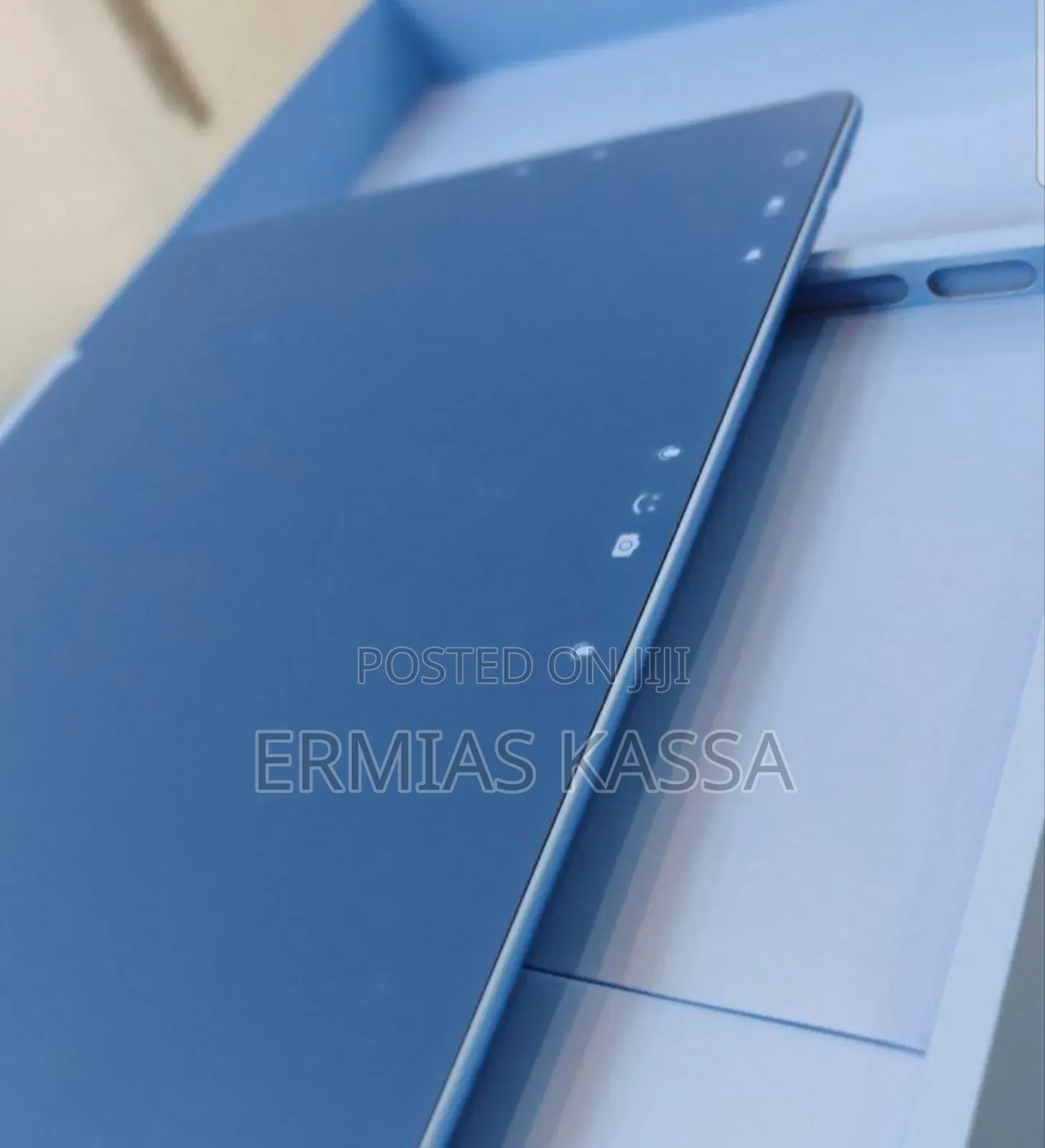 New Microsoft Surface Pro 11th Edition, a Copilot+ PC 16GB SSD 512GB