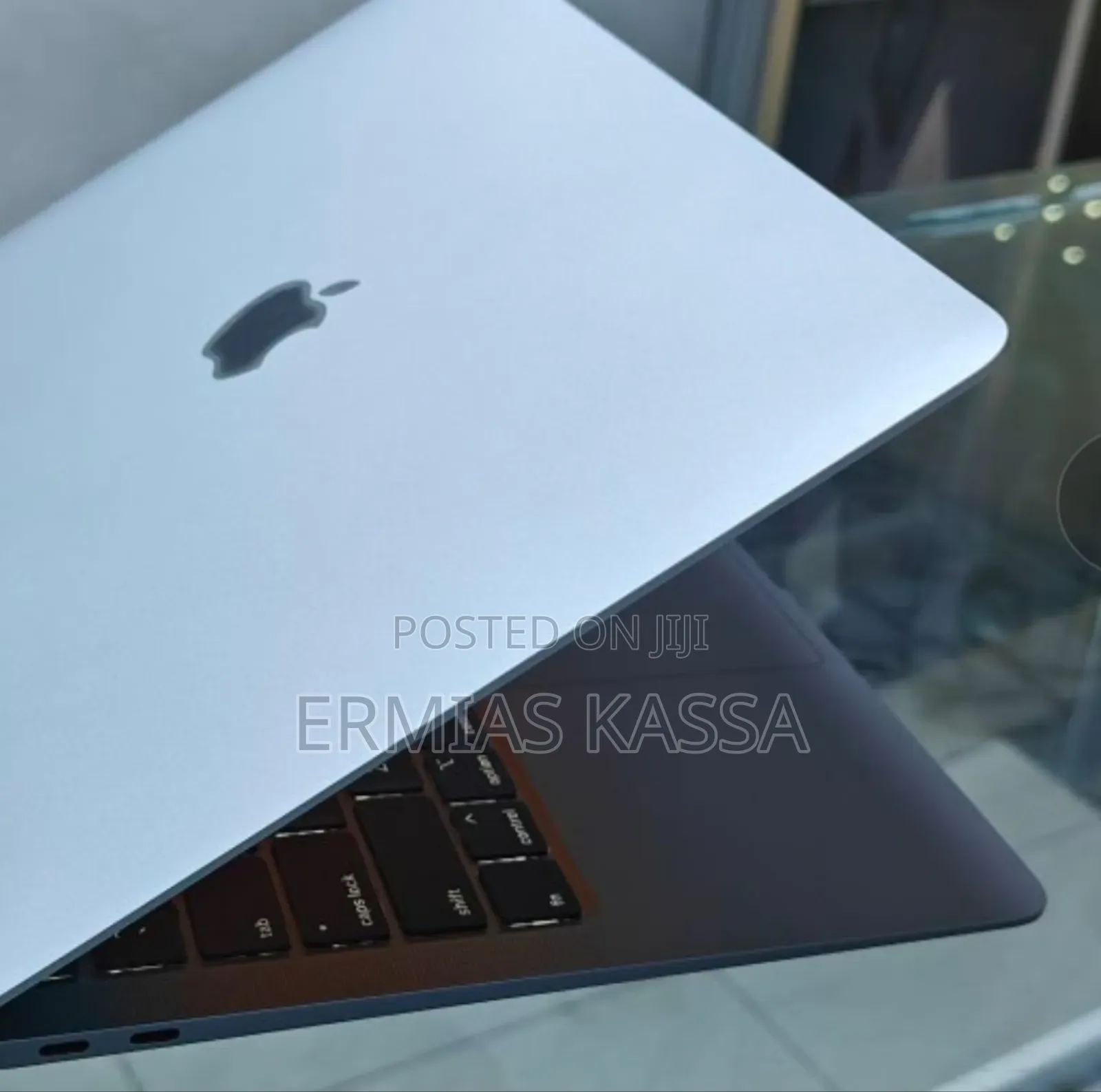 New Laptop Apple MacBook Air 2020 8GB Intel Core I5 SSD 256GB